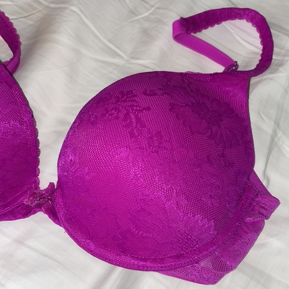 Victoria’s Secret Body by Victoria Push Up Bra - Picture 2 of 6